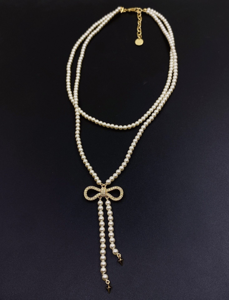 chr1st1an D10r necklaces